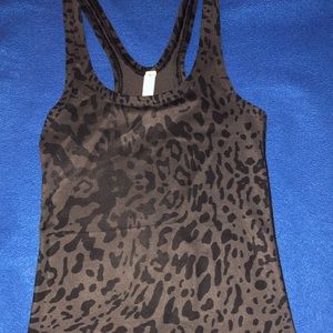 Lululemon tank